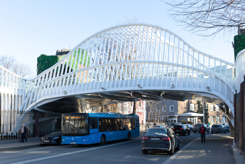 Переходный мост.